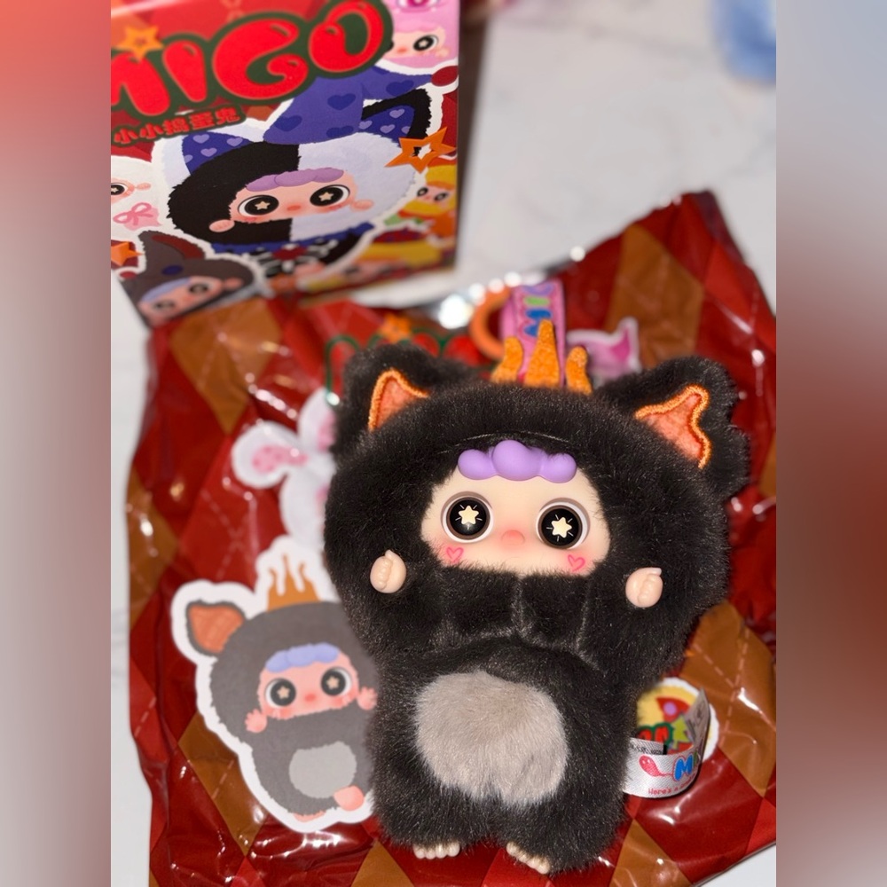 MIGO Little Troublemaker CONFIRMED The Kings Crown Plush Pendant